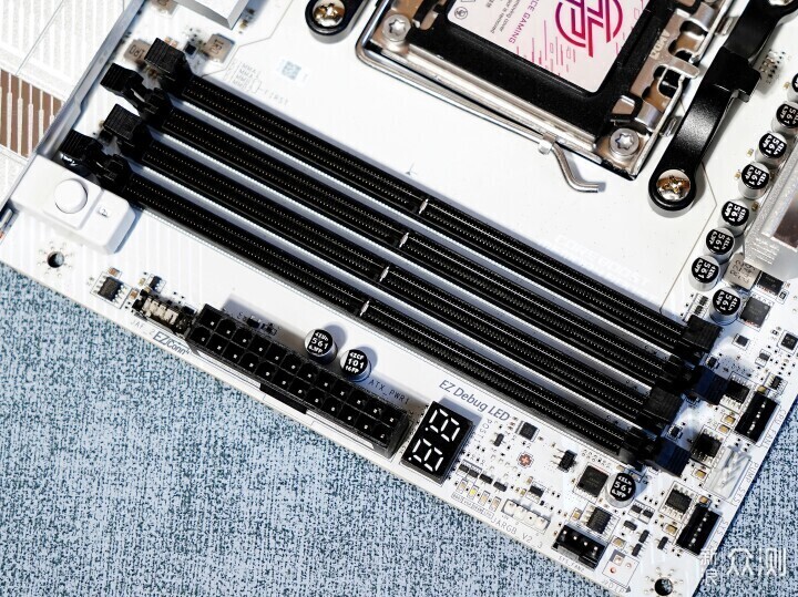 适用性很好！RTX5060 Ti金属大师白金版MAX OC_新浪众测