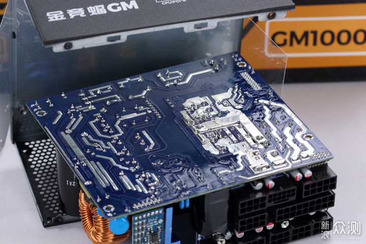 5090D用啥电源？安耐美金竞蝠GM1000W拆解实测_新浪众测