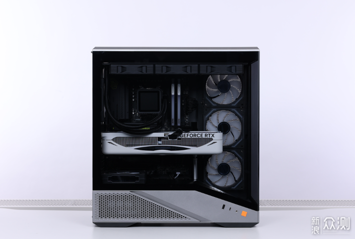 把水冷屏幕摆上桌面！ALPHA2 DS 360水冷实测_新浪众测