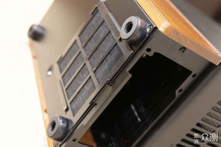 MATX的兼容性和ITX精致感，乔思伯T7装机分享_新浪众测