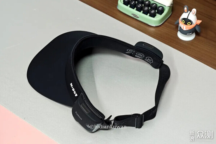 运动听歌防晒三不误：飞雅Y1帽檐式蓝牙耳机_新浪众测