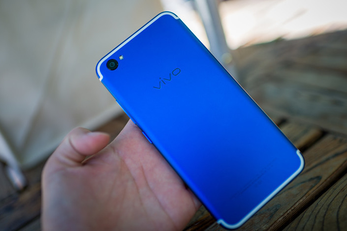 vivo X9活力蓝，给你的生活加点青春气息