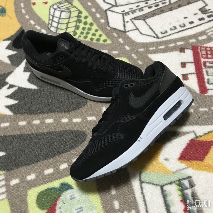 年末来晒Nike第一双气垫鞋——经典Air Max 1_新浪众测