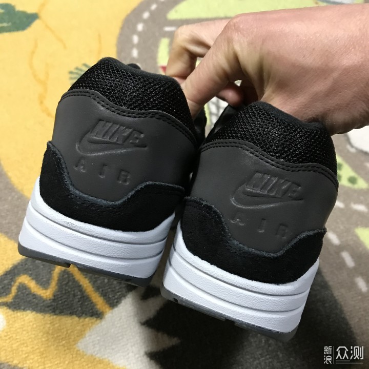 年末来晒Nike第一双气垫鞋——经典Air Max 1_新浪众测