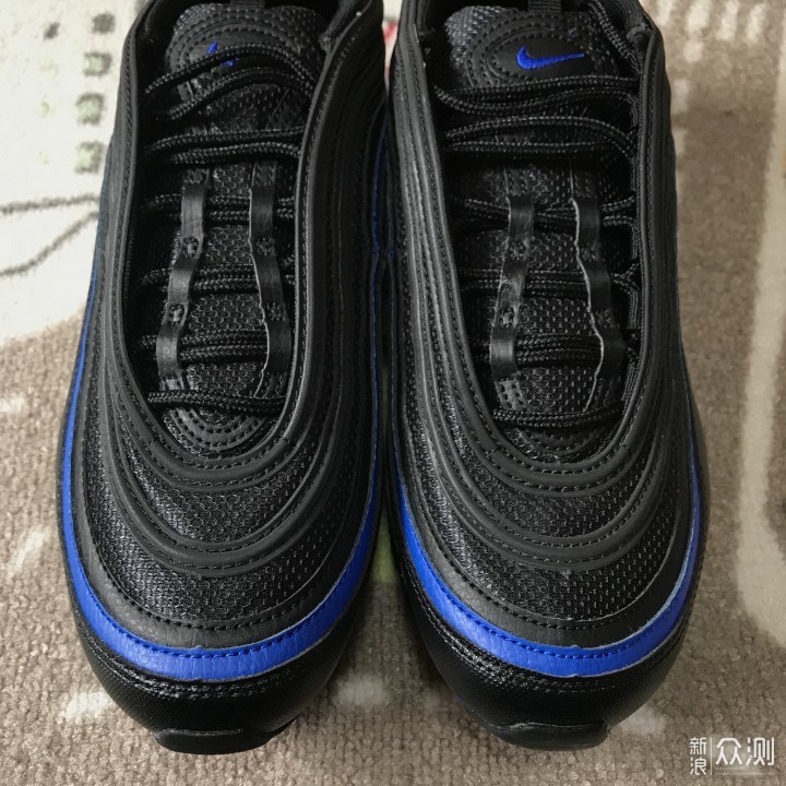 年末来晒发布22年的经典款Nike Air Max 97_新浪众测