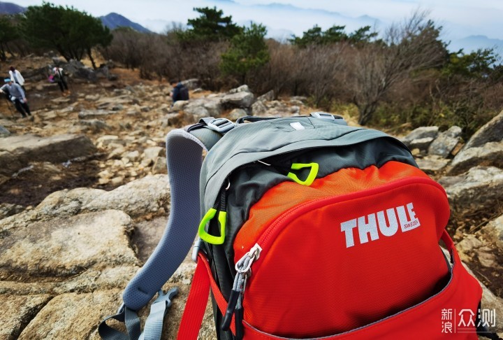 Thule Capstone 22L户外双肩包伴我龙王山之行_新浪众测