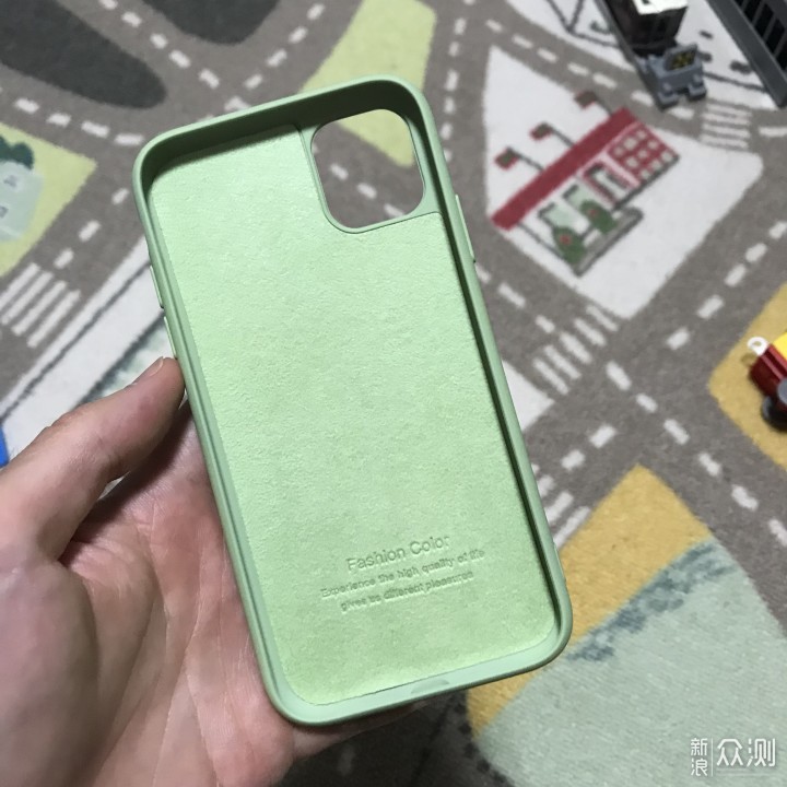 年末来晒晒KEKLLE iPhone11液态硅胶手机壳_新浪众测