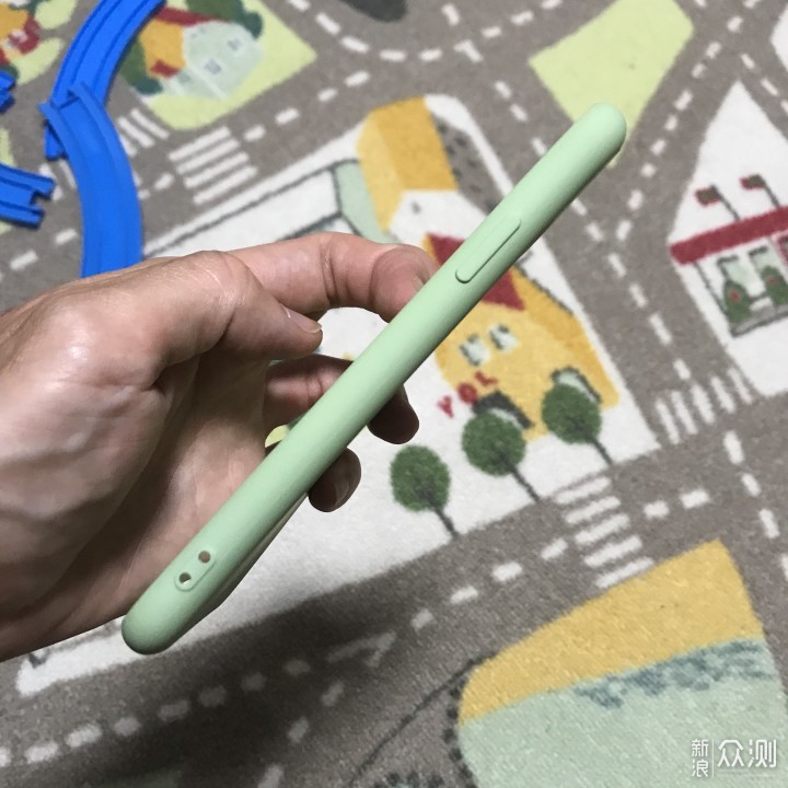 年末来晒晒KEKLLE iPhone11液态硅胶手机壳_新浪众测