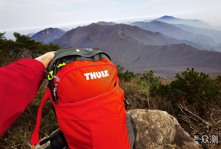 Thule Capstone 22L户外双肩包伴我龙王山之行_新浪众测