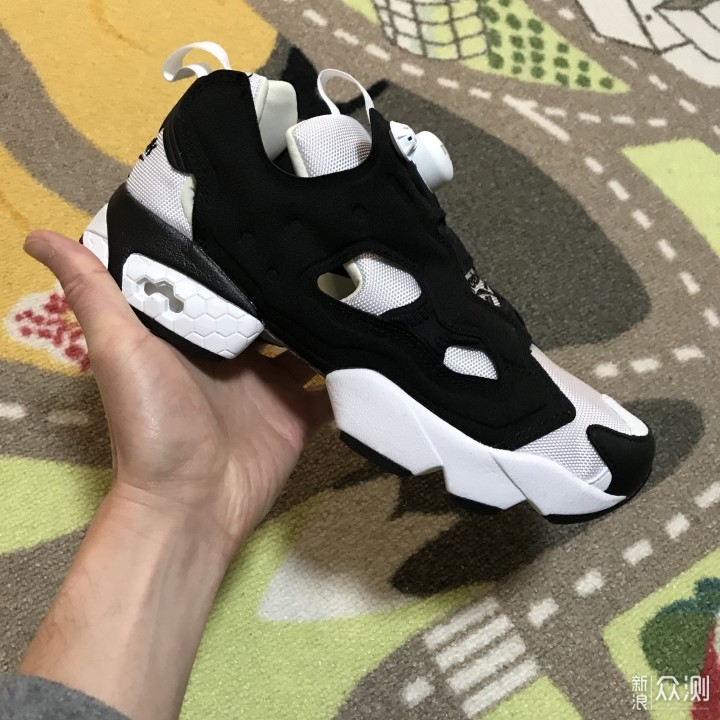 发布25年仍是经典！年末来晒Reebok PUMP FURY_新浪众测