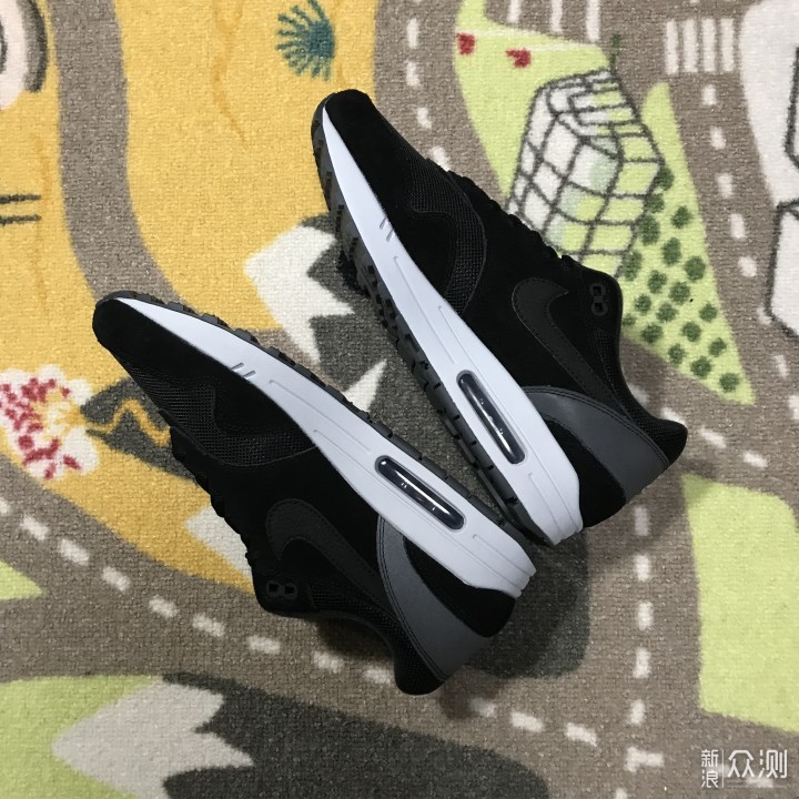 年末来晒Nike第一双气垫鞋——经典Air Max 1_新浪众测