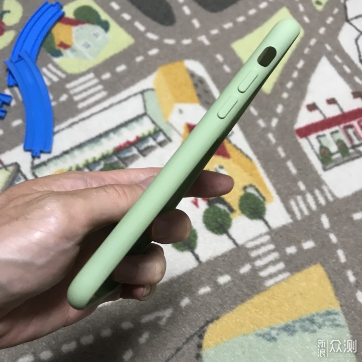 年末来晒晒KEKLLE iPhone11液态硅胶手机壳_新浪众测