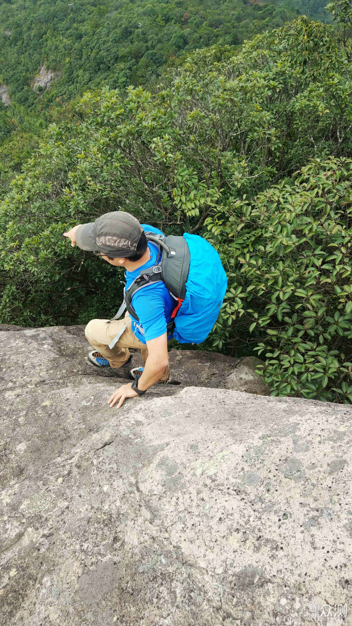 仗包走天涯， 拓乐 22L户外双肩包初体验_新浪众测