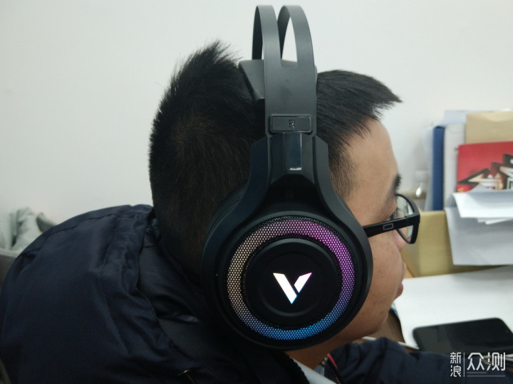 #2020#电竞宠儿 - 雷柏VH520虚拟7.1 RGB 耳机_新浪众测