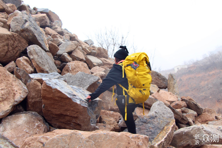 一包走四方·旅行和远方 拓乐50升大容量登山包_新浪众测