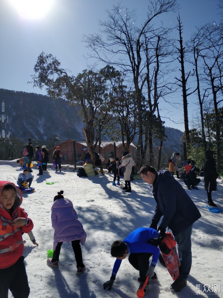 #2020旅行摄影#踏雪峨眉，金顶日出，寒假开启_新浪众测