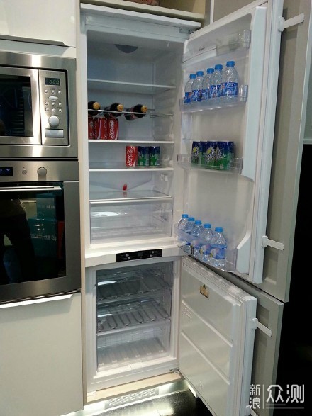 嵌入式冰箱争议那么大，为什么还是有人买？_新浪众测