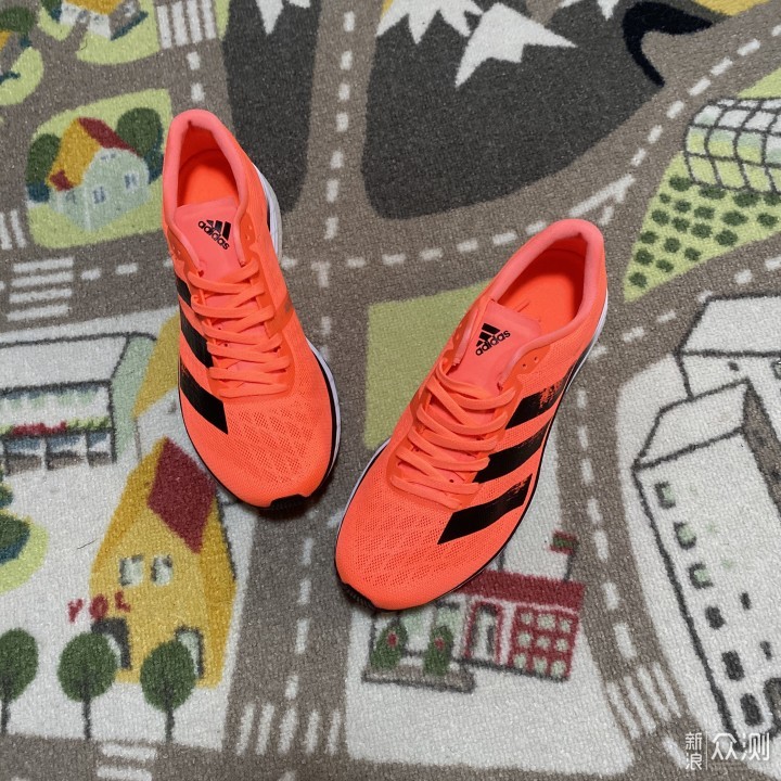 #最美四月天#新款五折Adidas Adizero Adios 5_新浪众测