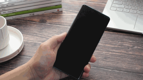 再次进化的感官享受，OnePlus 8 Pro深度体验_新浪众测