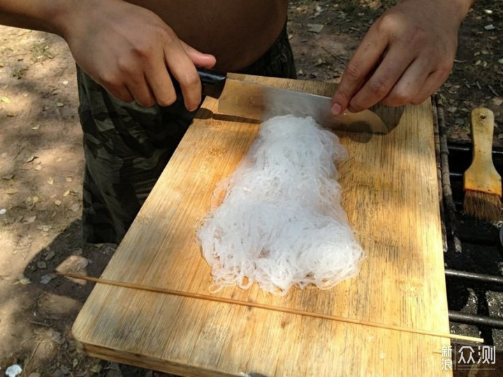 户外海鲜大餐---清蒸牡蛎_新浪众测