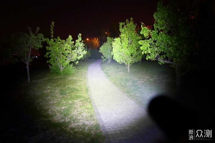 The classic continuation of 4000 lumens of turbulent straight JETBeam TH20 evaluation_China IT News
