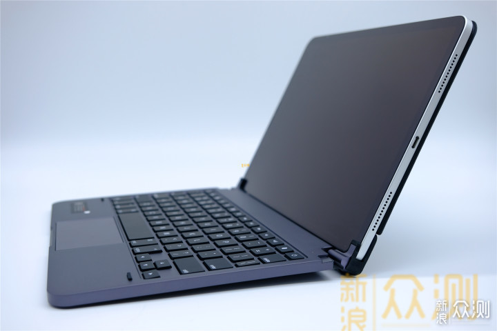 用实力划掉iPad跟MacBook中间的那条红线_新浪众测