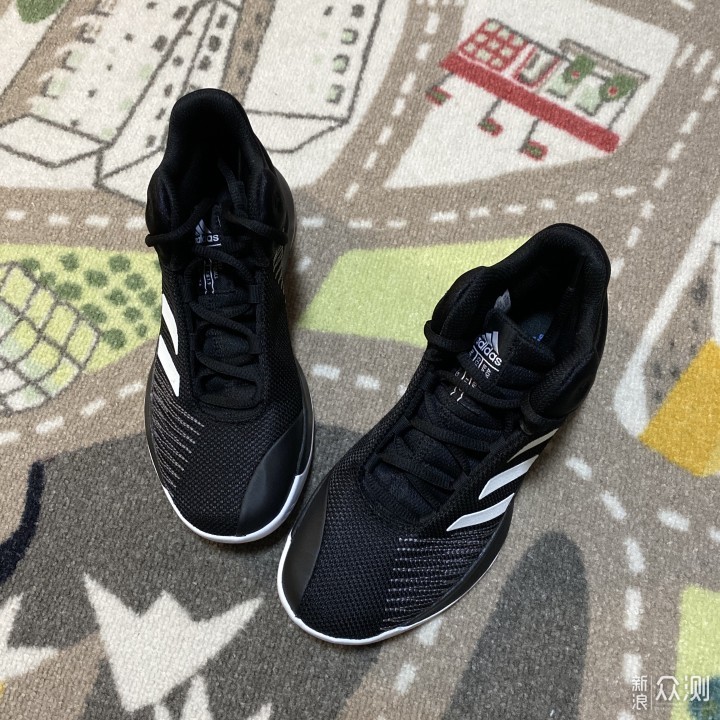 #我的运动指南#adidas Pro Spark 2018篮球鞋_新浪众测