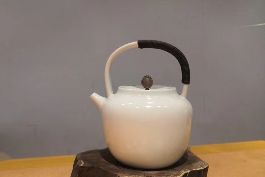 陶壶煮水，能有效提升茶汤口感