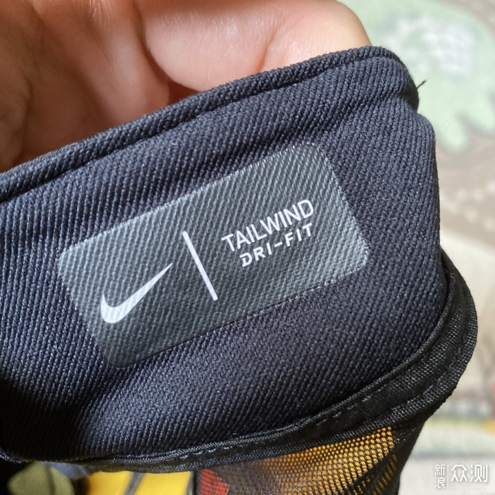 #初秋#骚气又透气！Nike Tailwind AW84运动帽_新浪众测