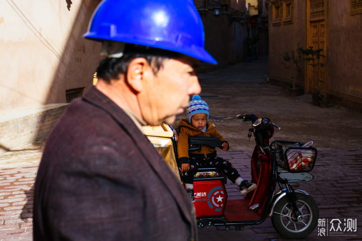 #创作新星#用富士相机记录喀什老城的街头魅影_新浪众测