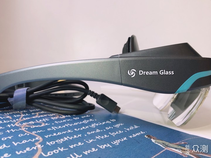 DreamGlass AR智能眼镜—极致观影的移动影院_新浪众测