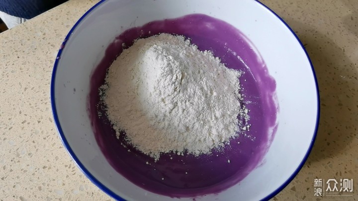 美味紫薯发糕，颜色粉嫩，松软可口特好吃_新浪众测