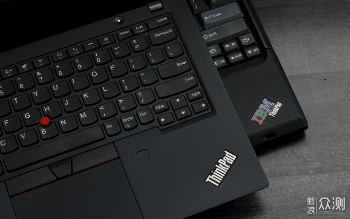 ThinkPad绝配，ThinkPlus口红电源、随身充。_新浪众测
