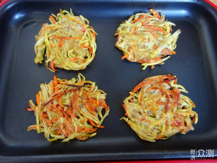 连吃也不腻的土豆丝饼，简单一煎香酥脆_新浪众测