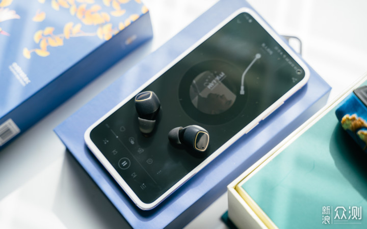 阿思翠S80国潮版无线耳机：享受颜值与好声音_新浪众测