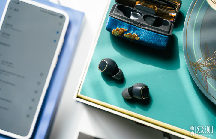 阿思翠S80国潮版无线耳机：享受颜值与好声音_新浪众测