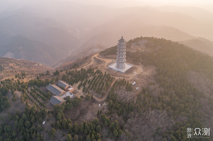 秦岭孤峰上的一座宝塔，被称为蓝田八景之一_新浪众测