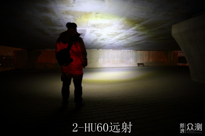 无线遥控黑科技 NITECORE HU60变焦头灯_新浪众测