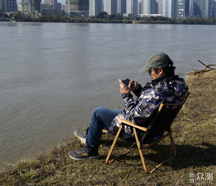 爱路客轻风折叠椅带你感受轻奢的户外生活_新浪众测