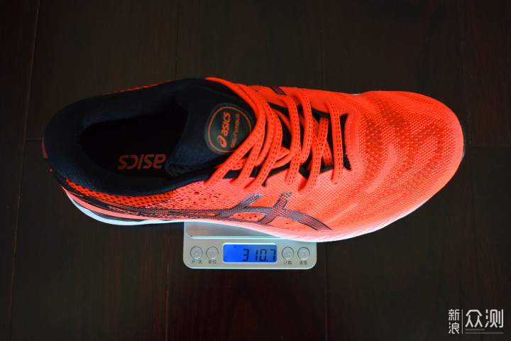 Asics Nimbus 23跑鞋，微调之后改变了什么？_新浪众测