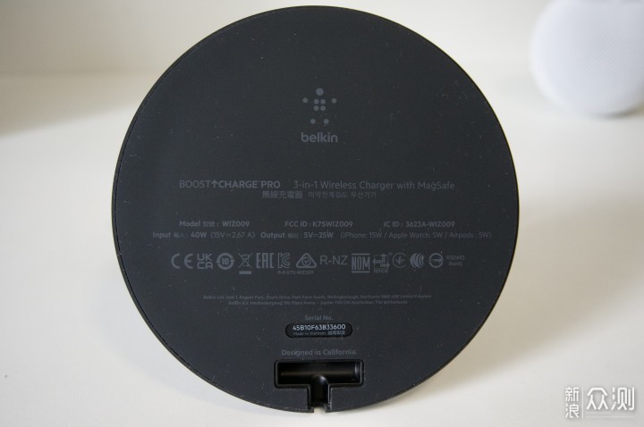 无线充电新高度——Belkin三合一充电底座体验_新浪众测