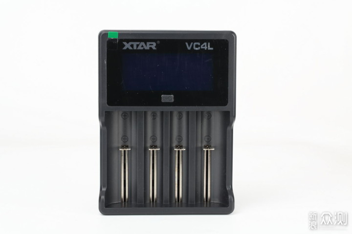 经济实惠 大屏4槽充电器 XTAR VC4充电器_新浪众测