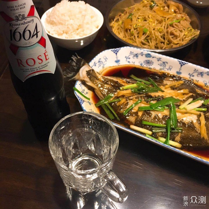 桃李春风一杯酒！女神挚爱的1664桃红啤酒！_新浪众测