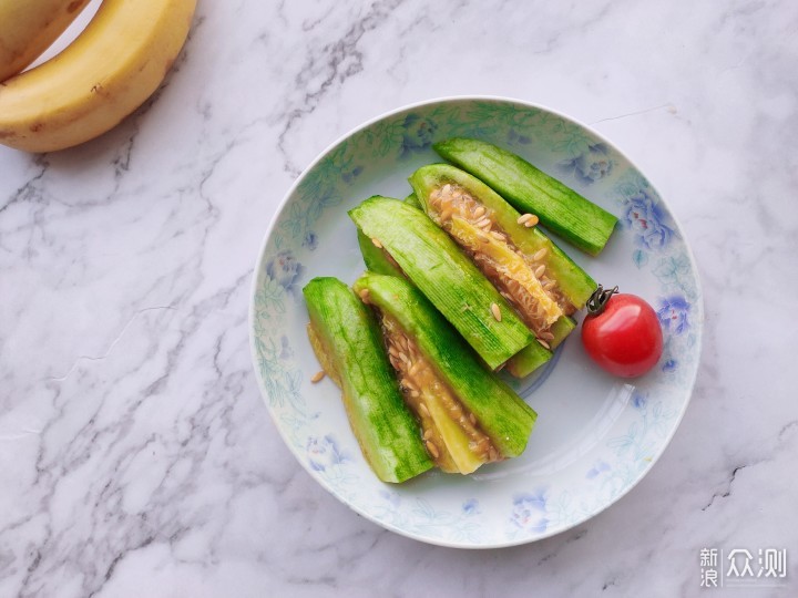 随时制作DIY饮料——七彩叮当便携原汁机体验_新浪众测