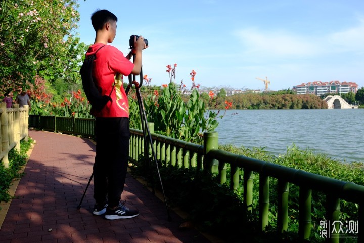 轻松上阵，旅拍良选，富图宝空气二号摄影脚架_新浪众测