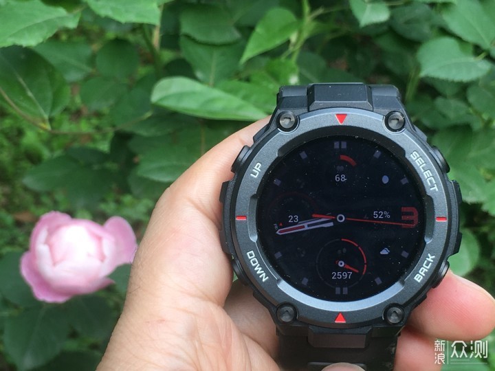 长续航、高颜值—Amazfit T-Rex Pro使用体验_新浪众测