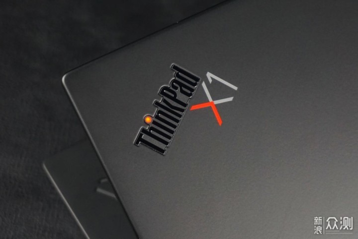 轻薄笔记本翘楚！体验全新ThinkPad X1 Carbon_新浪众测