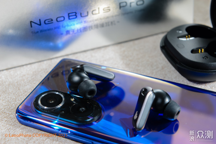 平价低调却能首捧小金标高端耳机NeoBuds Pro_新浪众测
