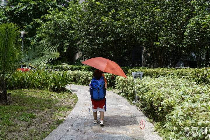 学龄前幼儿的第一个背包，怎么选_新浪众测