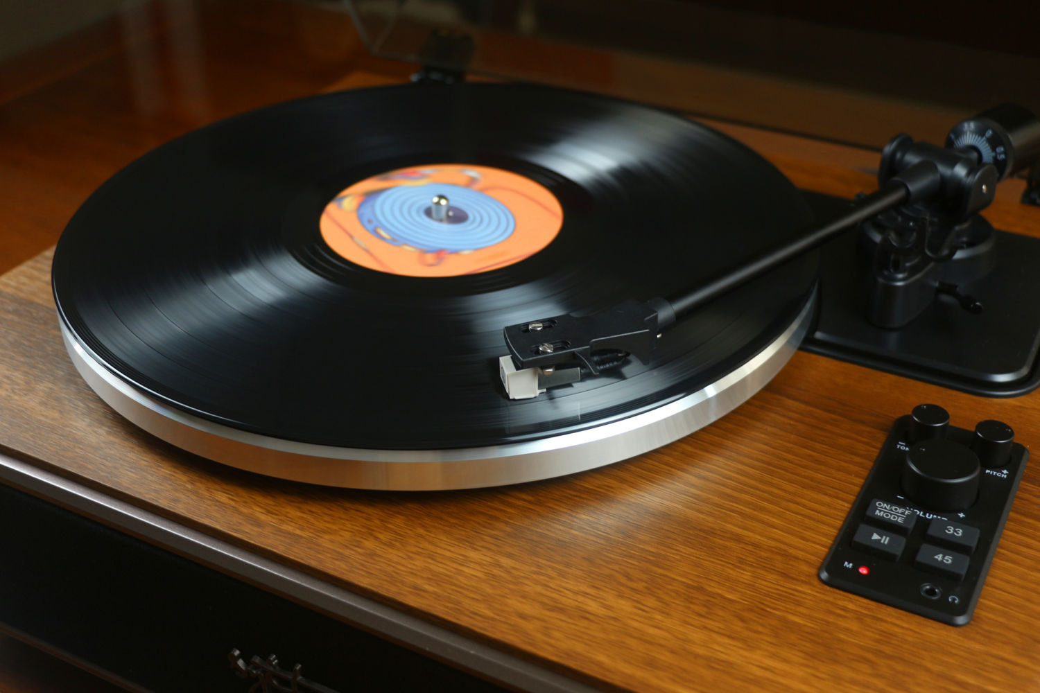 Syitren paron黑胶唱片机，让音乐更有仪式感